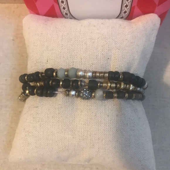 Stella & Dot artisan Set of three bracelets - Picture 4 of 9